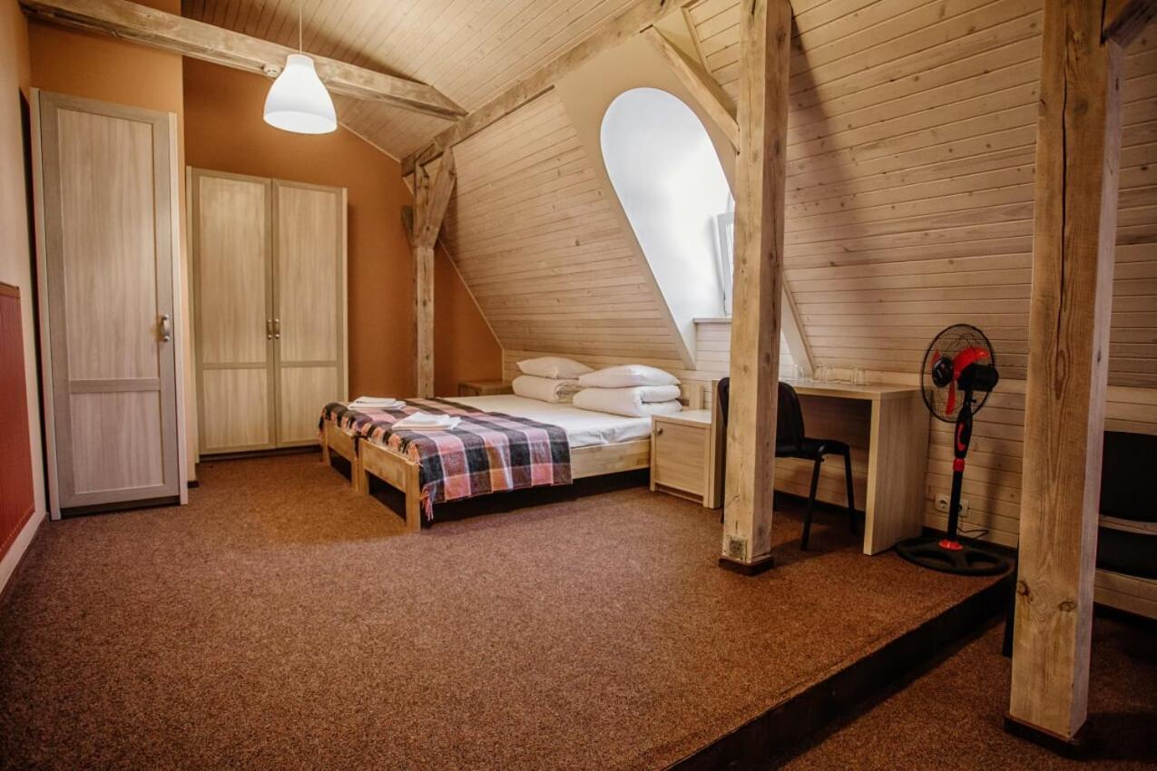 Guest House "Arkhistratyg" Lviv Bagian luar foto