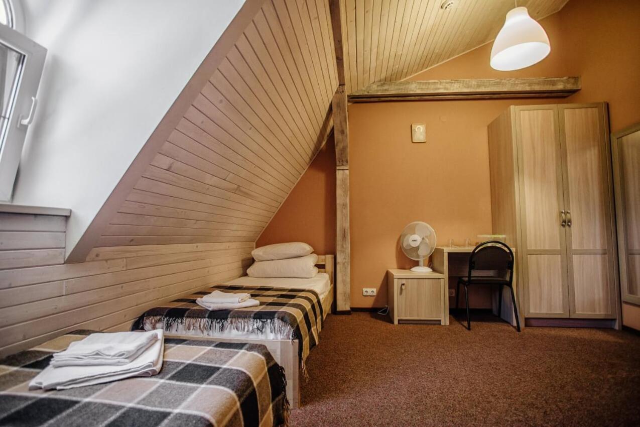 Guest House "Arkhistratyg" Lviv Bagian luar foto