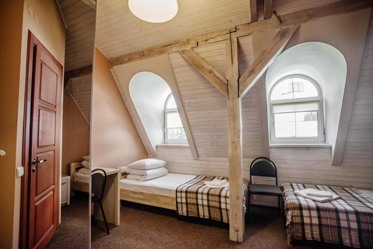 Guest House "Arkhistratyg" Lviv Bagian luar foto
