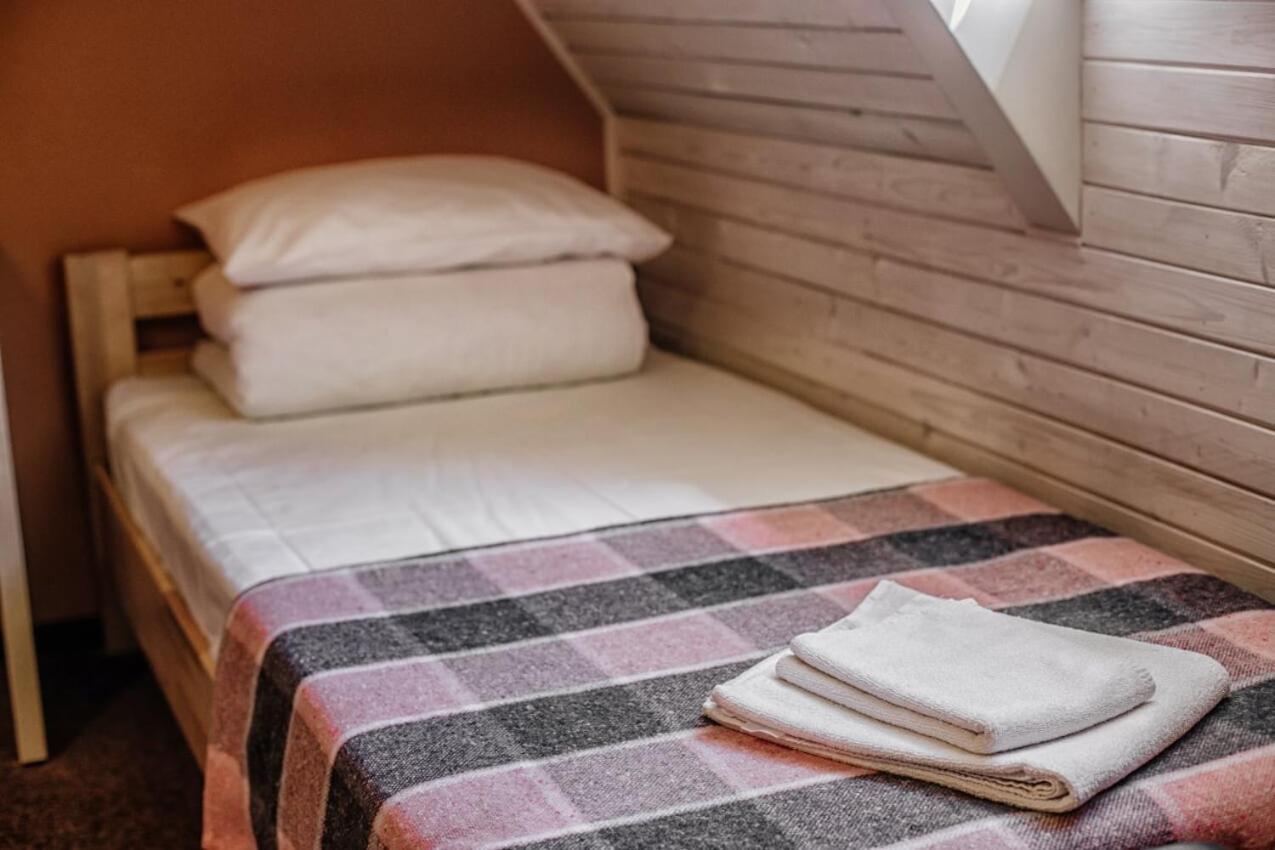 Guest House "Arkhistratyg" Lviv Bagian luar foto