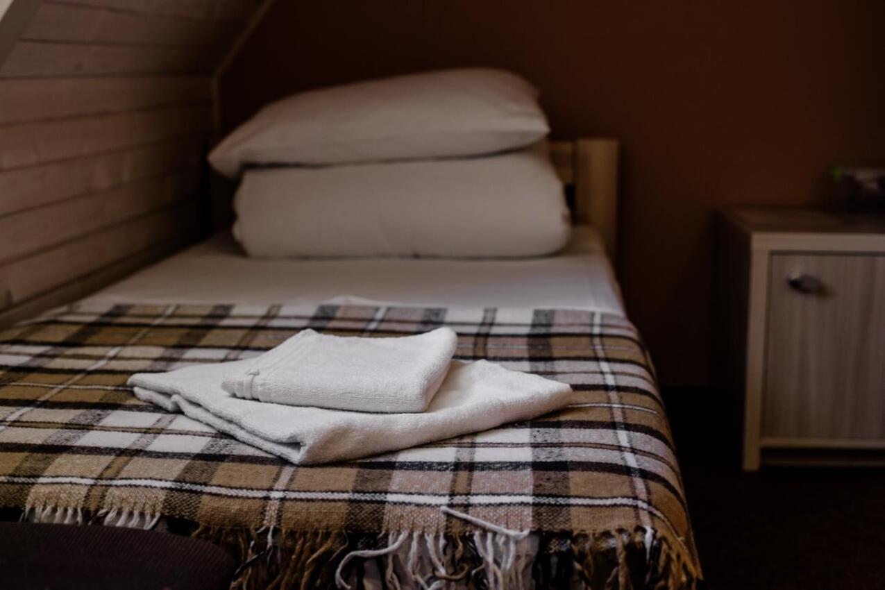 Guest House "Arkhistratyg" Lviv Bagian luar foto
