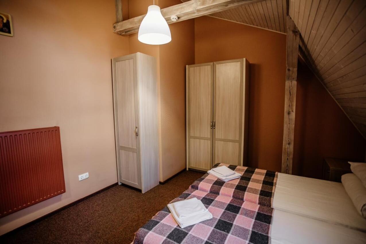 Guest House "Arkhistratyg" Lviv Bagian luar foto