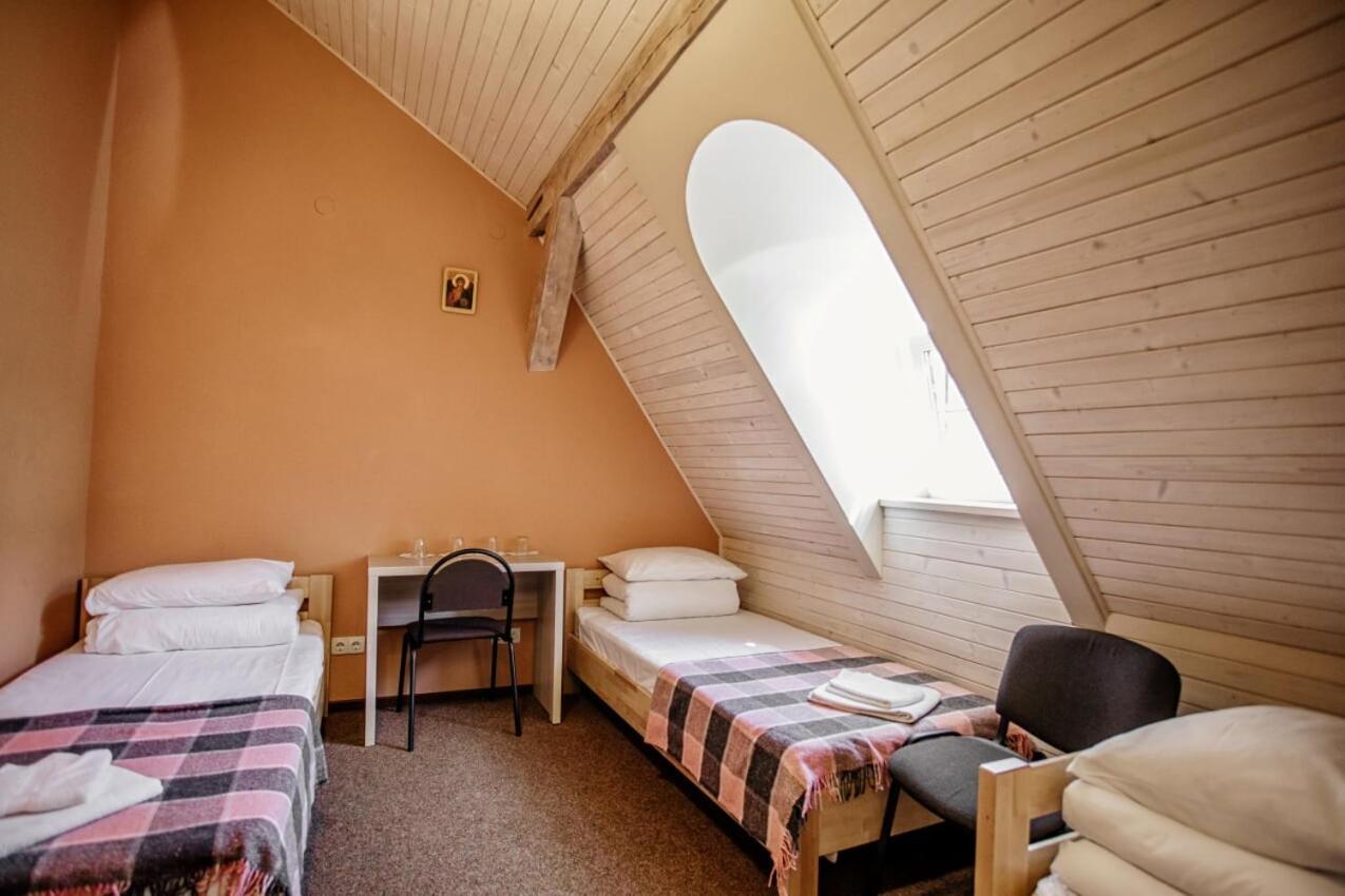 Guest House "Arkhistratyg" Lviv Bagian luar foto