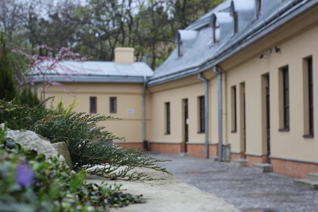 Guest House "Arkhistratyg" Lviv Bagian luar foto