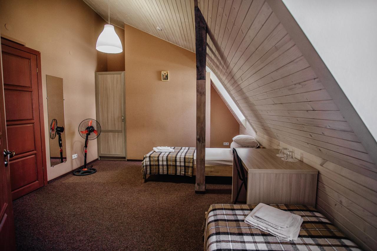 Guest House "Arkhistratyg" Lviv Bagian luar foto