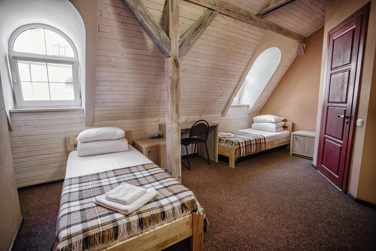 Guest House "Arkhistratyg" Lviv Bagian luar foto