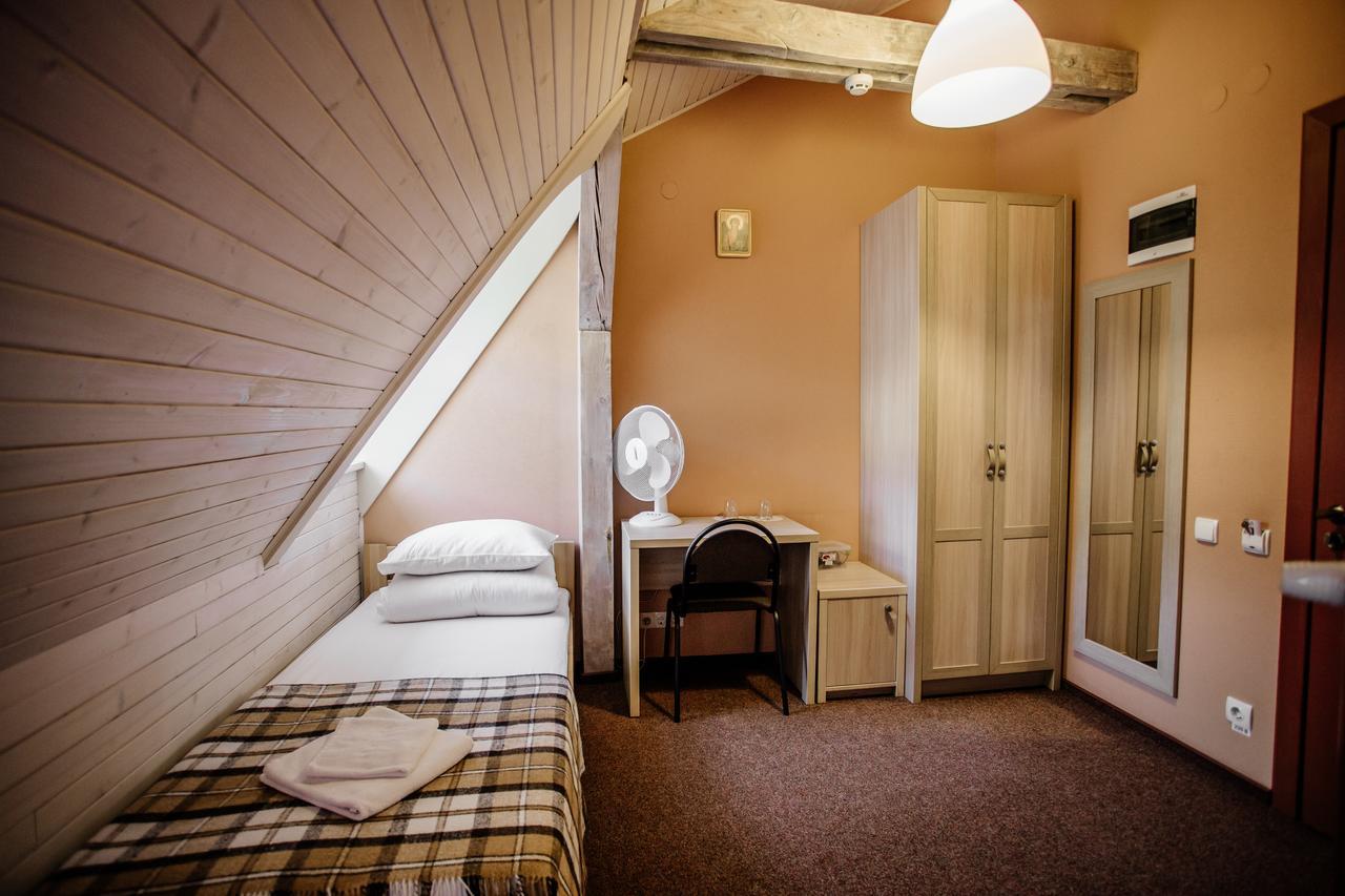 Guest House "Arkhistratyg" Lviv Bagian luar foto