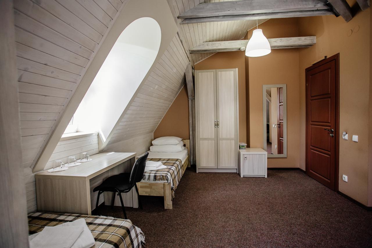 Guest House "Arkhistratyg" Lviv Bagian luar foto