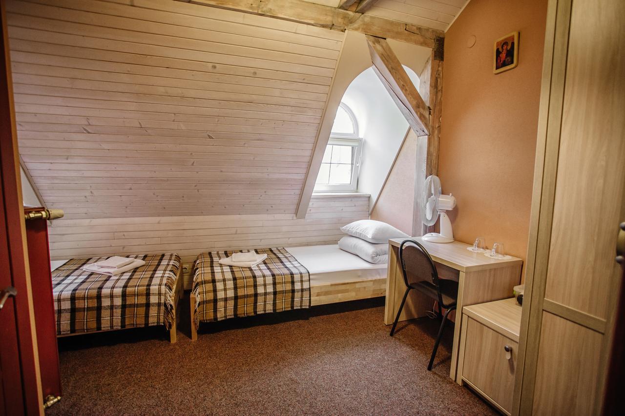 Guest House "Arkhistratyg" Lviv Bagian luar foto